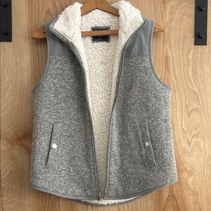 Abercrombie & Fitch Vest